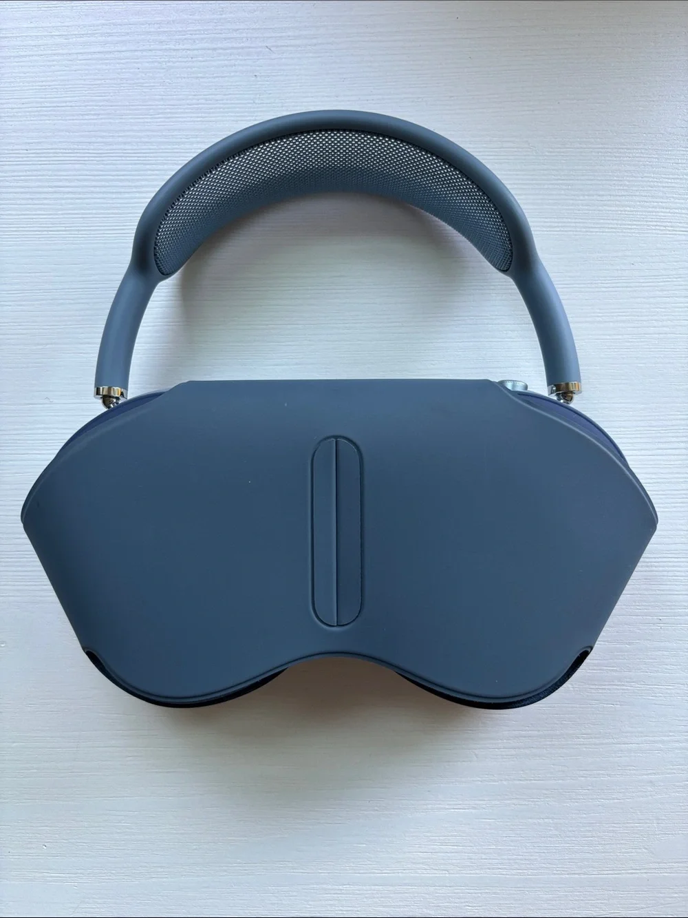 Apple Airpods Max in Blue - Picture 6 of 14